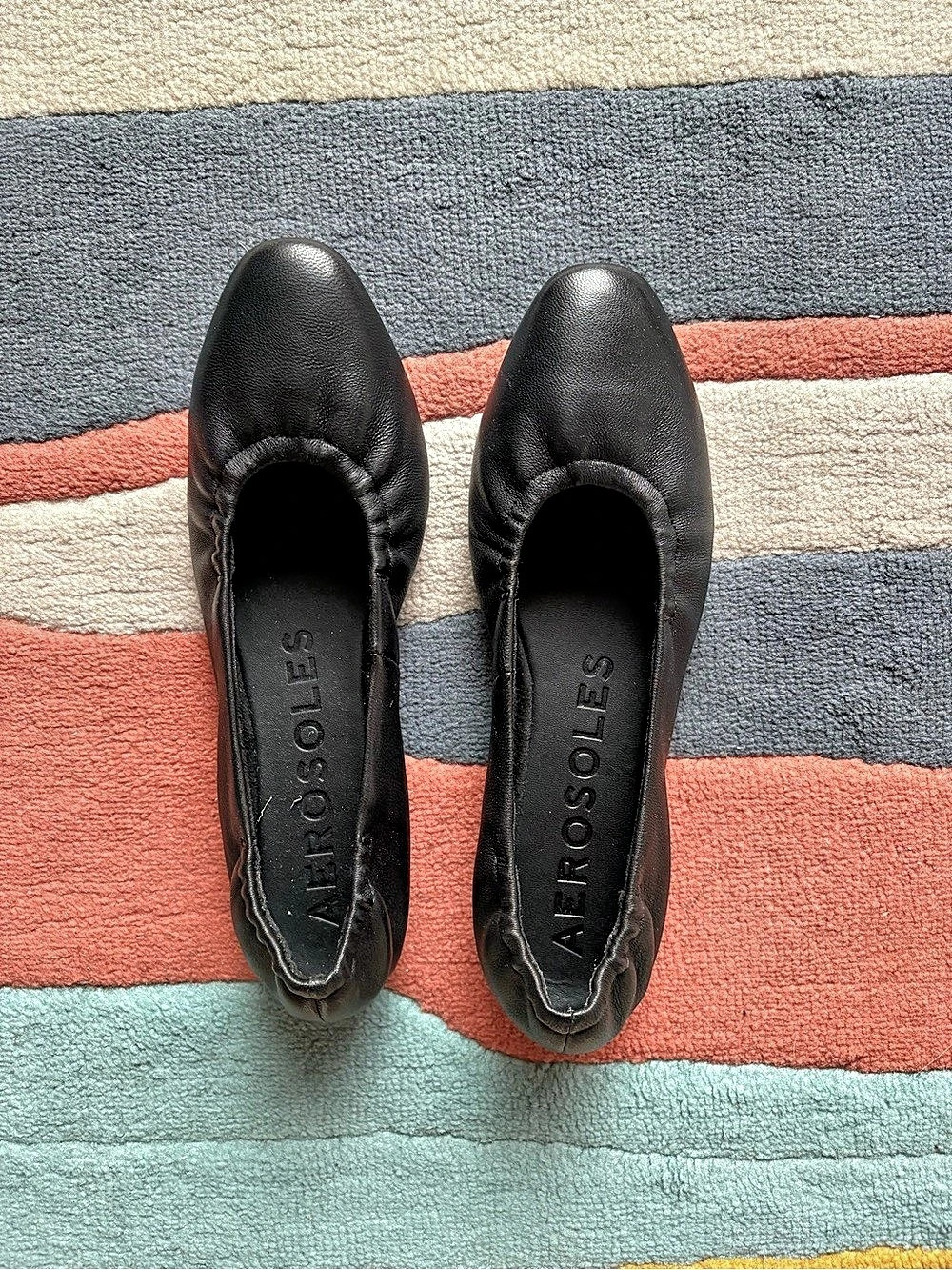 [never worn] Aerosoles Women's Black Slip-On Flats